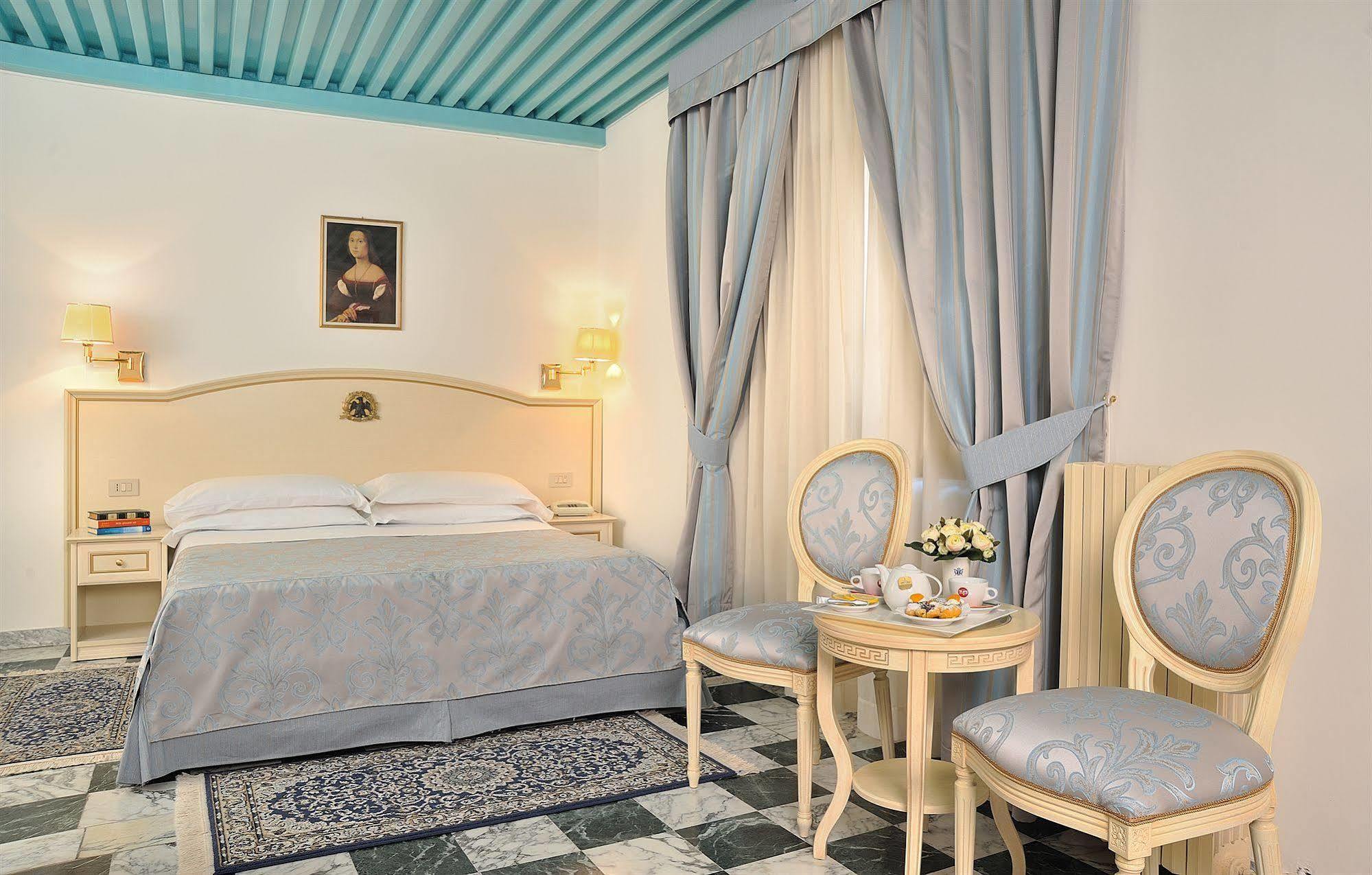 Hotel Raffaello Urbino Exterior foto